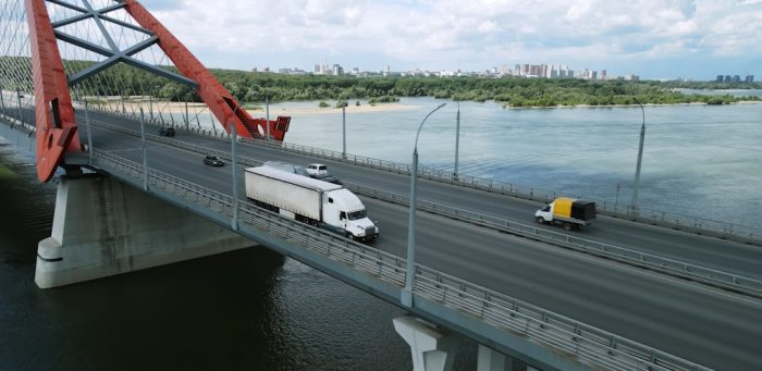 truck moving long distance